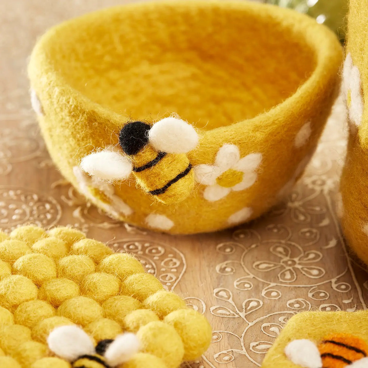Felt Bee & Daisy Decorative Bowl