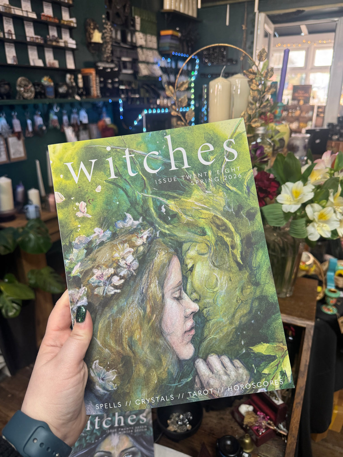 Witches Magazine Spring : Choose an issue