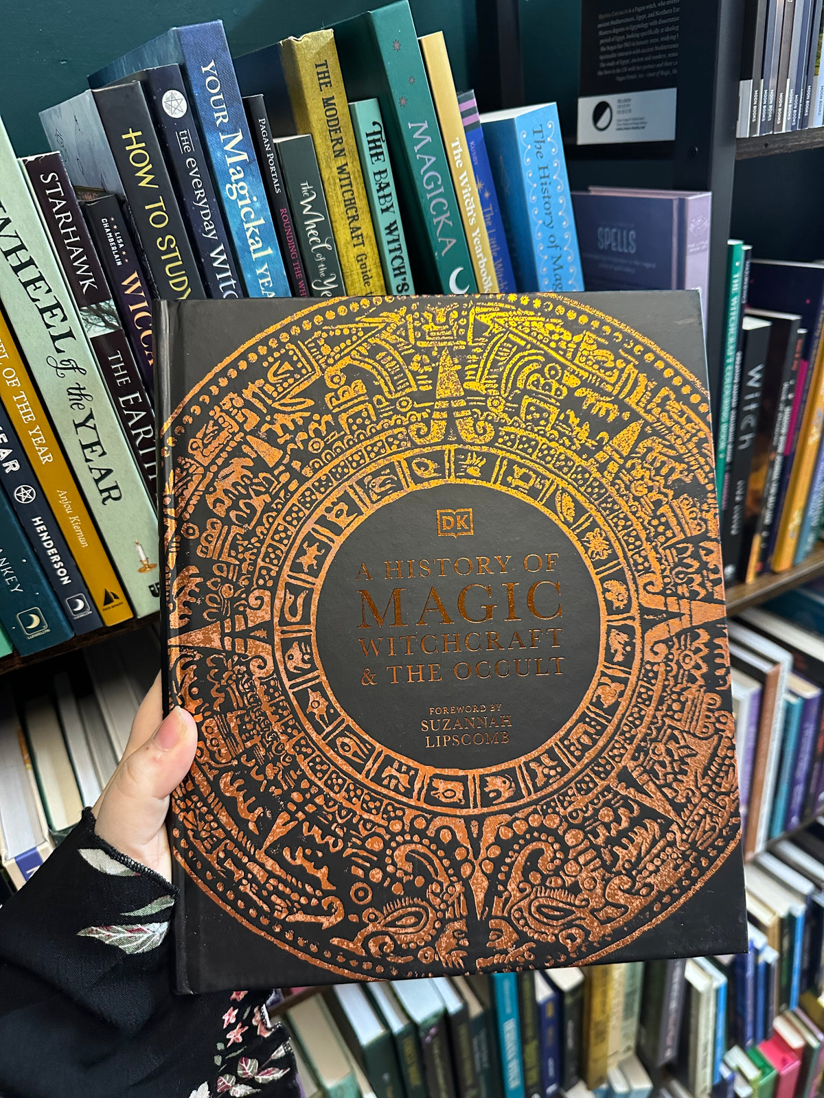 A History of Magic, Witchcraft and the Occult by DK