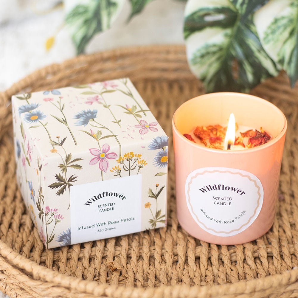 Wildflowers Candle with Rose Petals